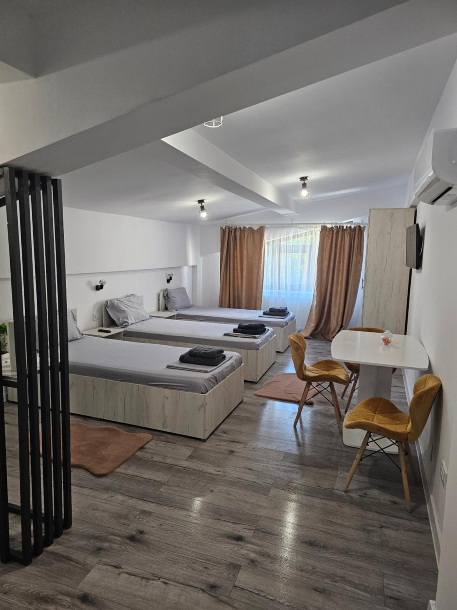 Didi Apartament Craiova Exterior foto
